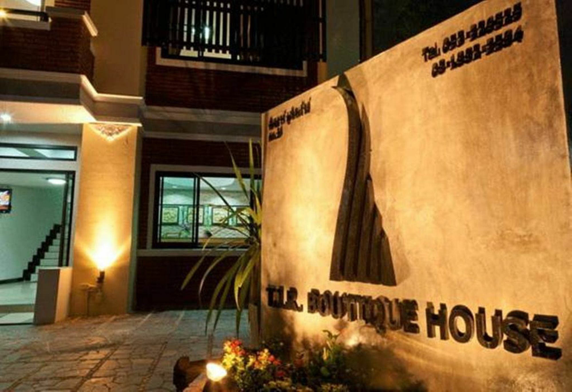 Hotel Spring@Tapae Chiang Mai Exterior foto