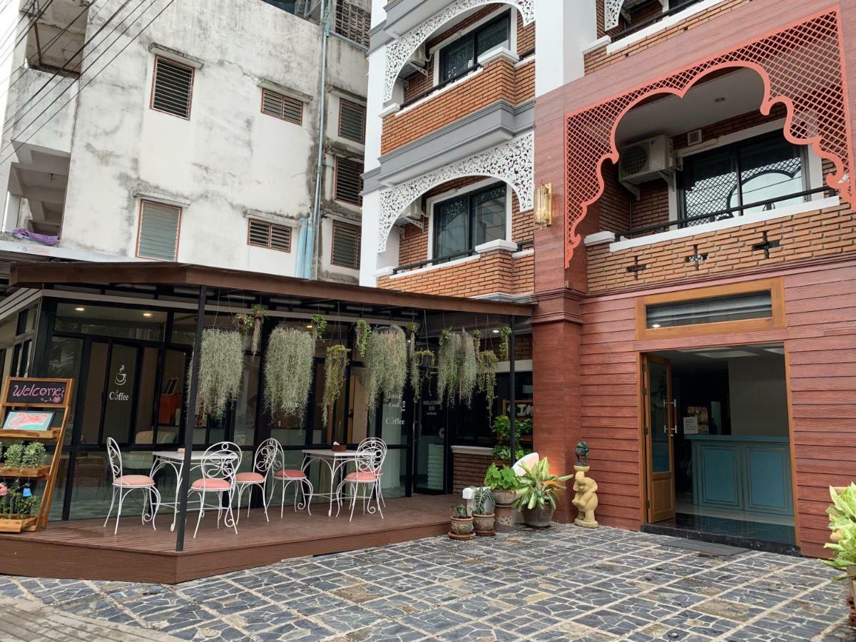 Hotel Spring@Tapae Chiang Mai Exterior foto