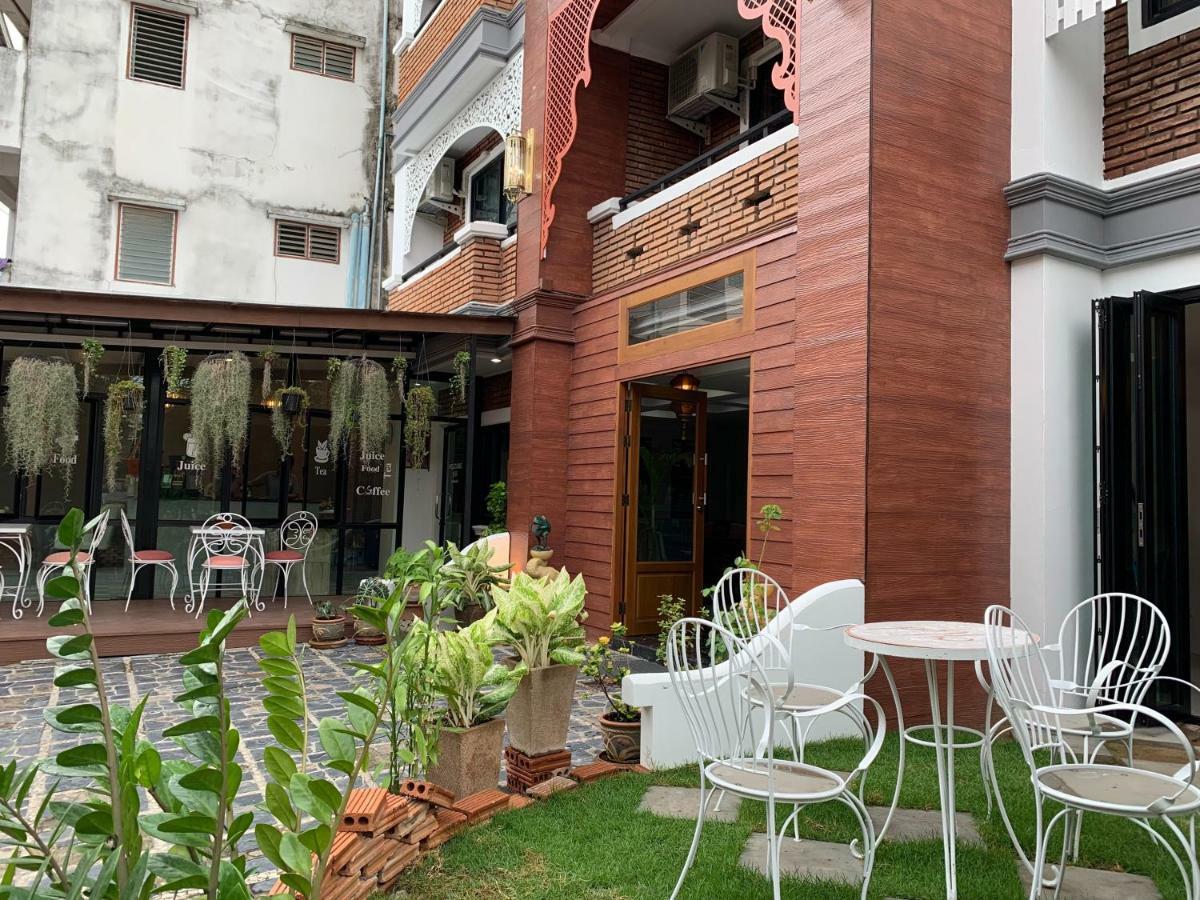 Hotel Spring@Tapae Chiang Mai Exterior foto
